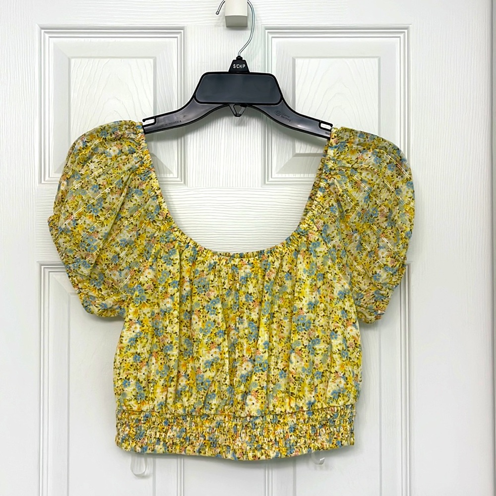 American Eagle, size S, short sleeve crop shirt